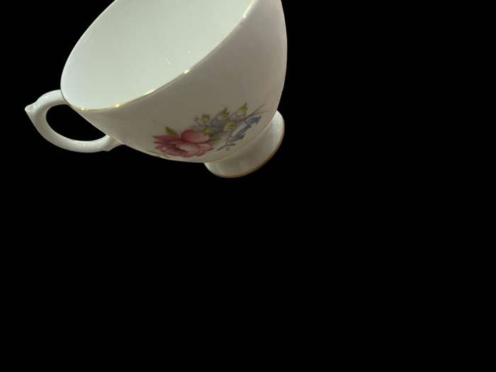 Teacups Royal Vale each