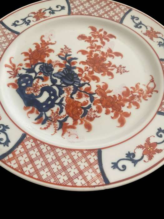 Plate display Oriental