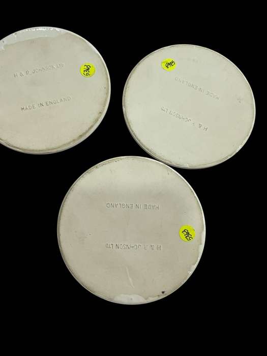 Plates display miniature(NR1.2,3) each