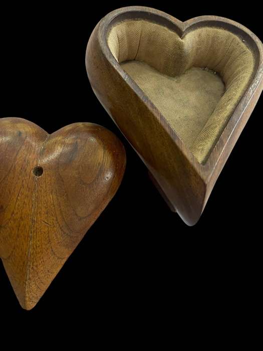 Trinket holder wood