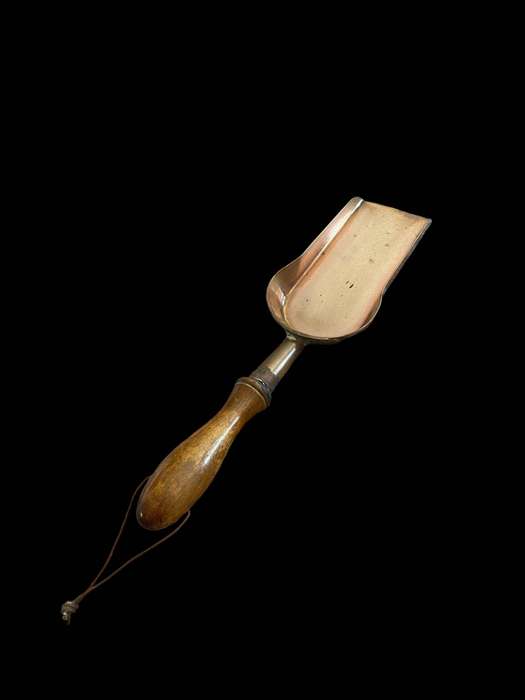 Scoop-coal/flour scoop copper antique