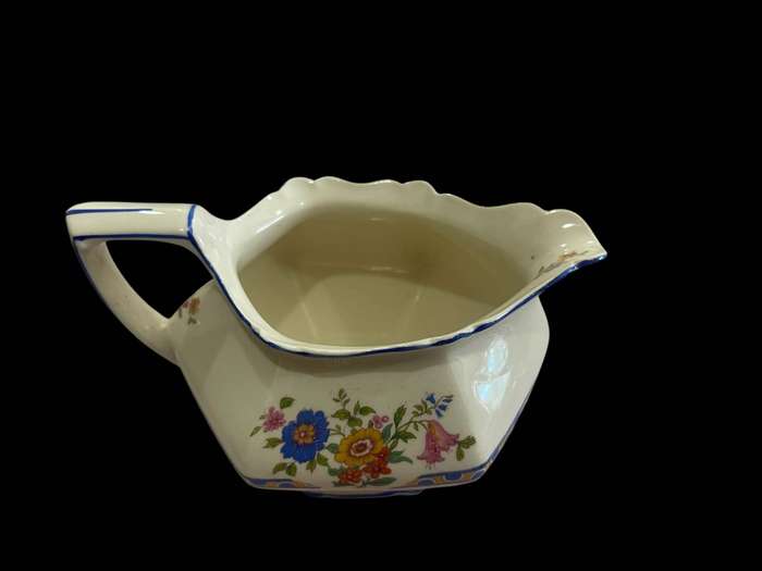 Creamer / milk jug Maddock