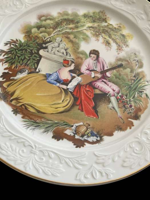 Plate display romantic