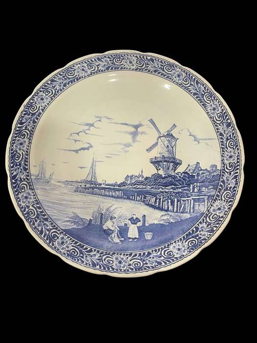 Plate Delft charger