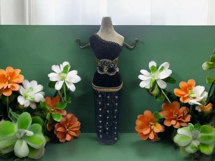 Jewellery stand