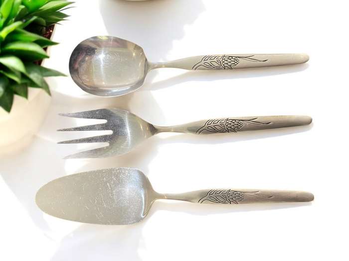 Salad servers cake lift Eetrite King Protea