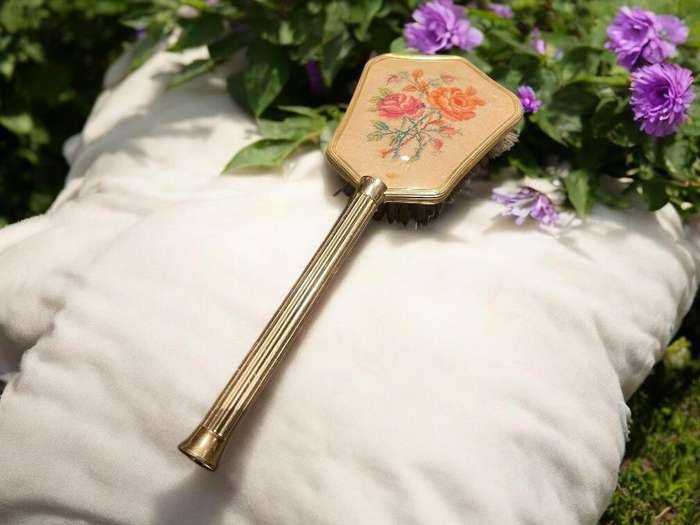 Hair brush vintage