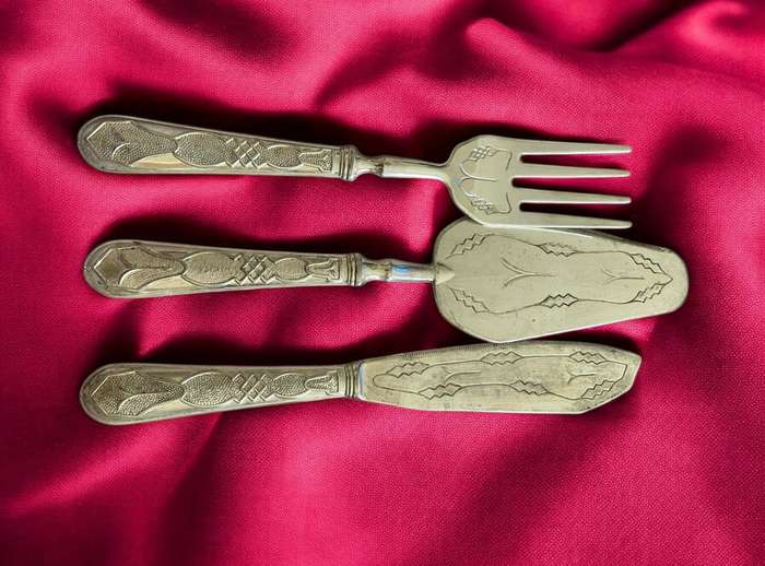 Cutlery serving set