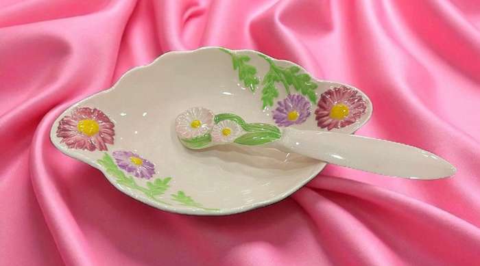 Plate display Carltonware(