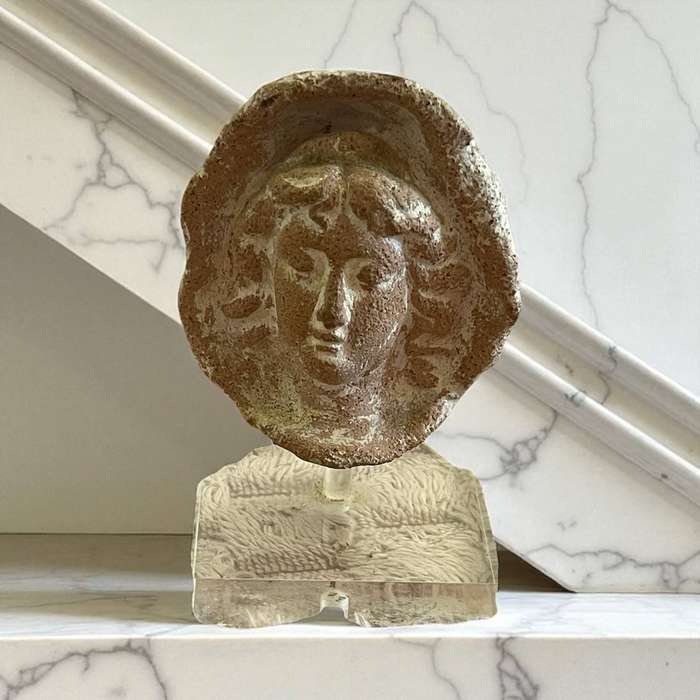 Ornament bust