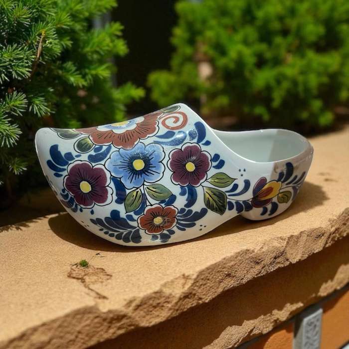 Ornament clog Delft