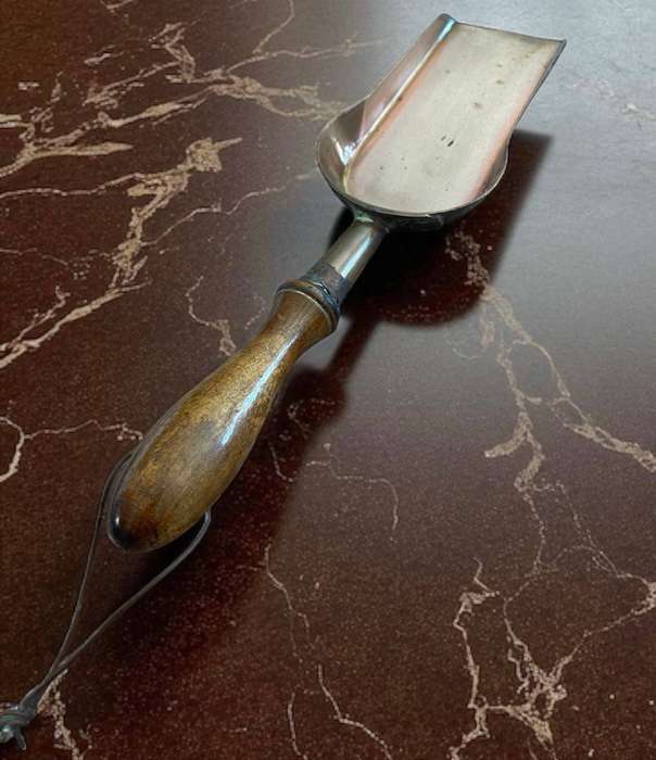 Scoop-coal/flour scoop copper antique