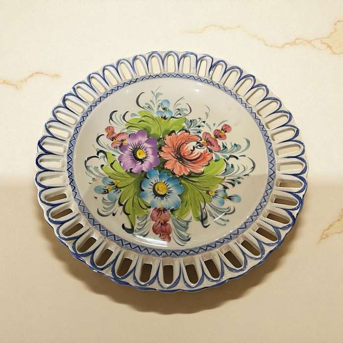 Plate display