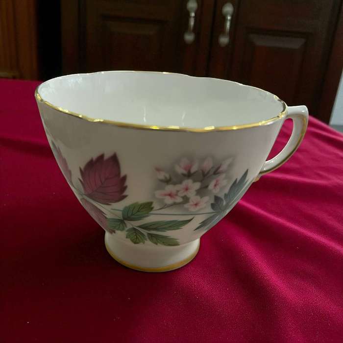 Teacups Royal Vale each