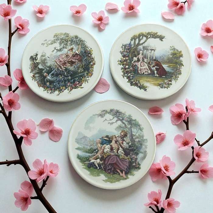 Plates display miniature(NR1.2,3) each