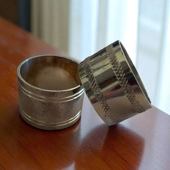 Napkin rings silver plated each(C,D)