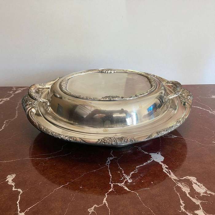 Serving/entree dish silver plated(NR5)