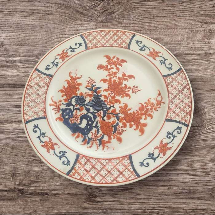 Plate display Oriental