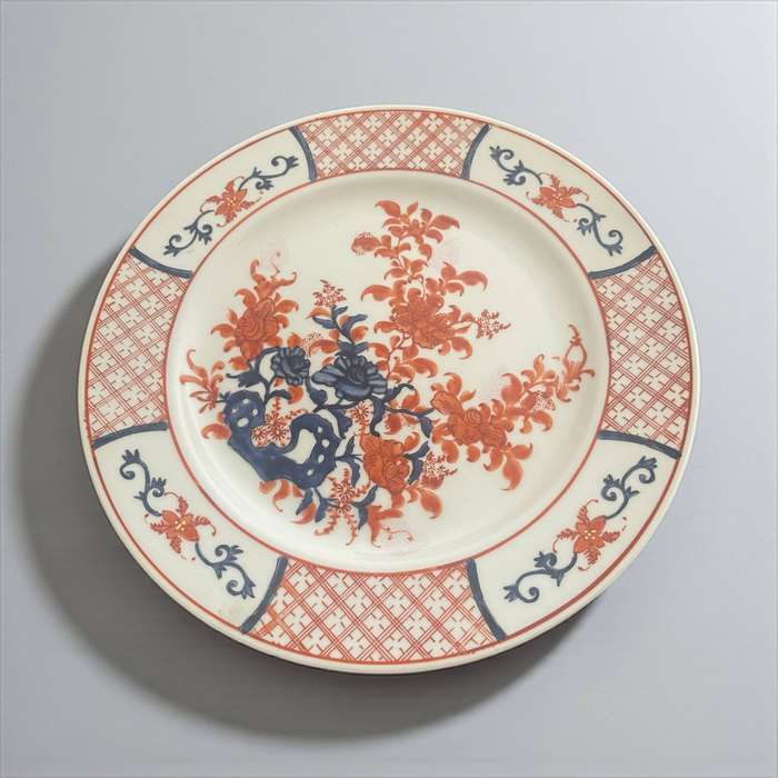 Plate display Oriental