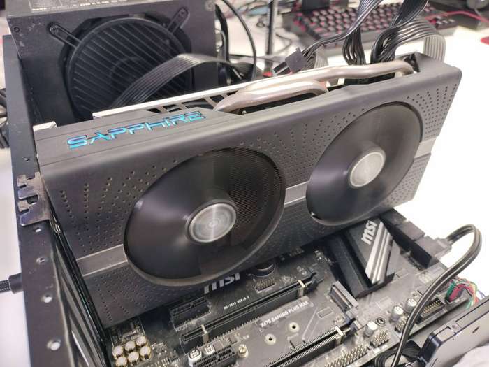 SAPPHIRE NITRO + RX 570 8G