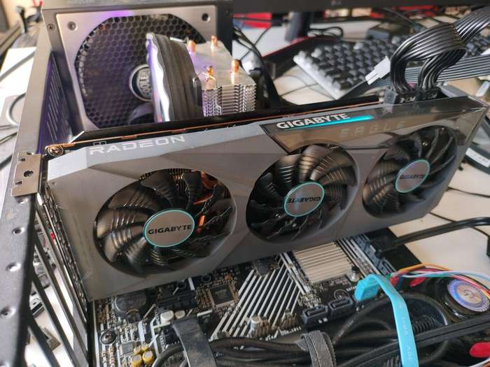 GIGABYTE RX 6700 XT EAGLE 12G