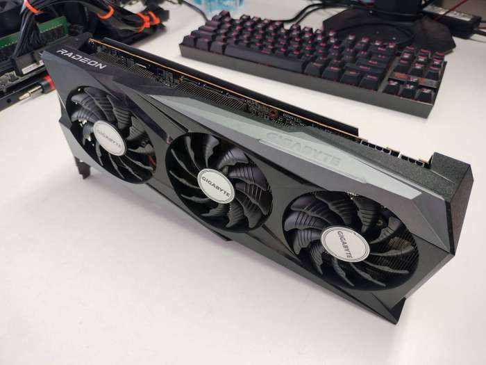 GIGABYTE RX 6700 XT GAMING OC 12G