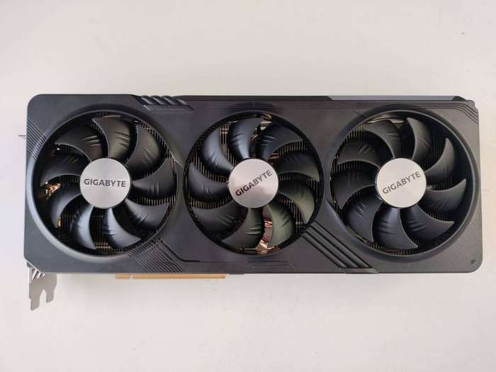 RX 7700 XT 12GB - Gigabyte Gaming