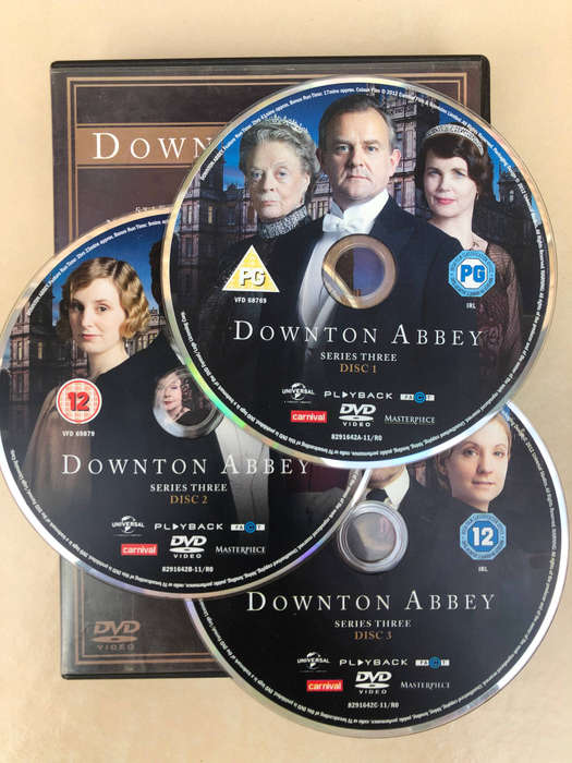 Downtown Abbey (3rd Season) DVD Bundle