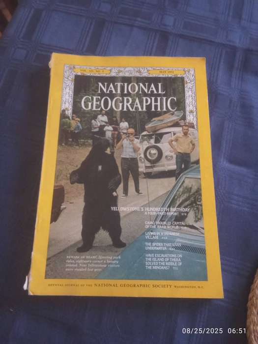 National Geograpgic Magazines - PLEASE READ