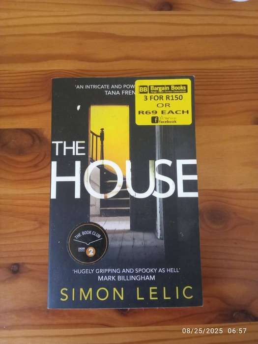 The House - Simon Lelic