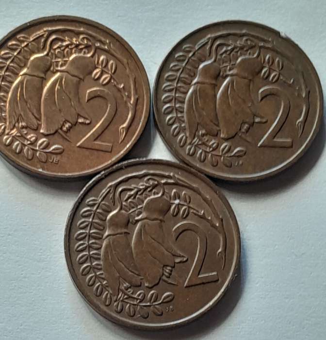 3 x New Zealand 2 Cent Coin - 1974 1975 & 1987