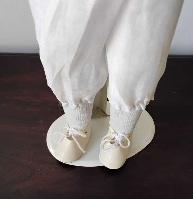 Vintage Porcelain Display Soll on Stand
