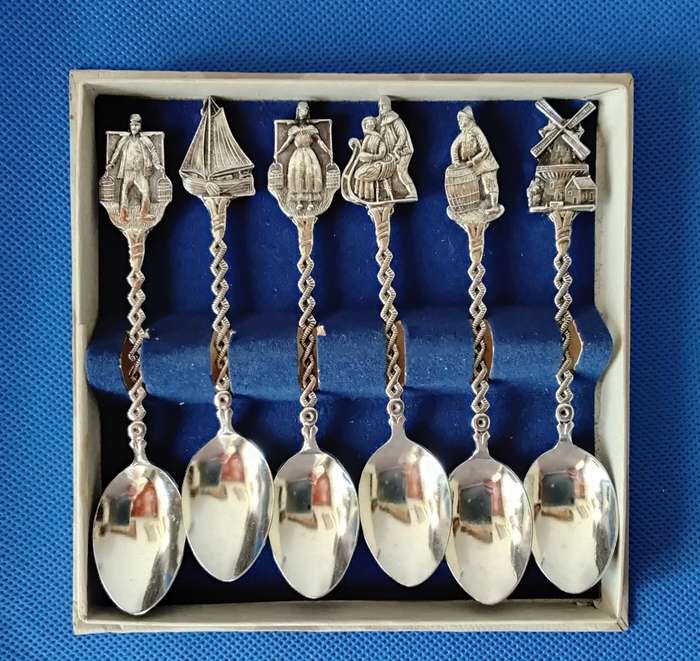 Royal Dutch Silverworks (Elwezetta) Set of 6 Boxed Charm  Style Spoons