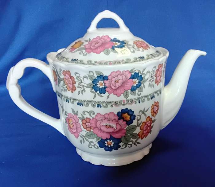 Pontesa Ironstone - Spain - Vintage Chinamoda Floral Design Tea Set 21 Pieces