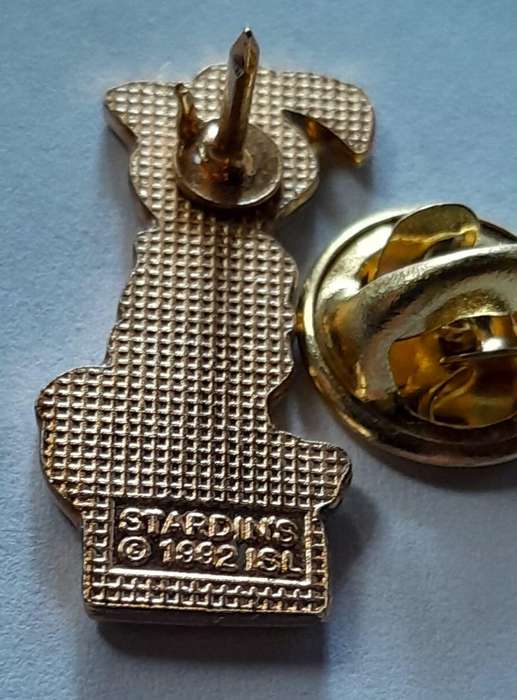 Vintage 1994 FIFA World CUP lapel pins Featuring Striker the Mascot