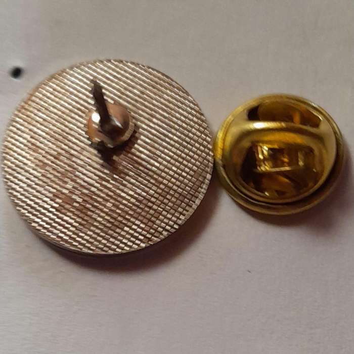 Clubs Unebco Round Enamel Lapel Pin