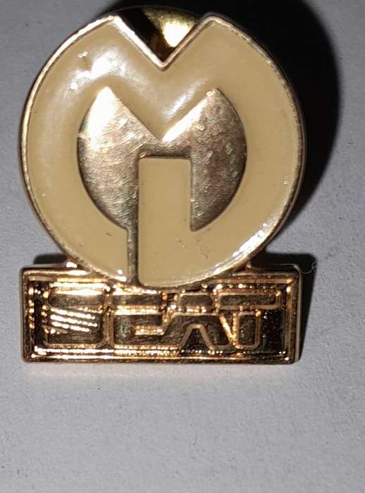 Myer Staff Service Award Lapel Pin