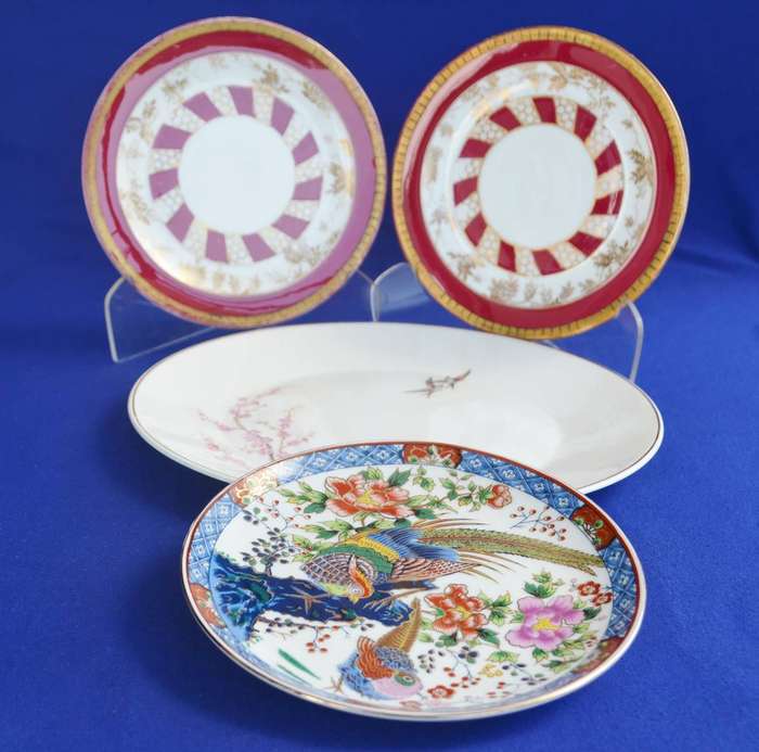 Imari Oriental Style Porcelain Plates - Vintage - 4 Pieces