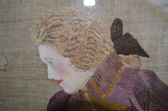 True Vintage Victorian Style French Oak Barley Twist Fire Screen with Needlework Image