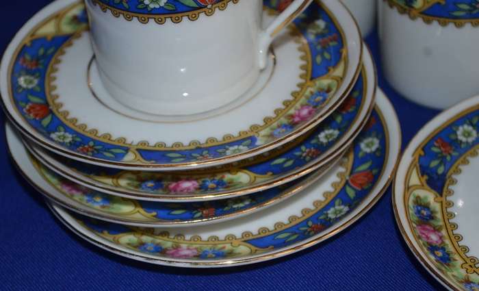 Vintage Porcelain Coffee Set - 18 Pieces