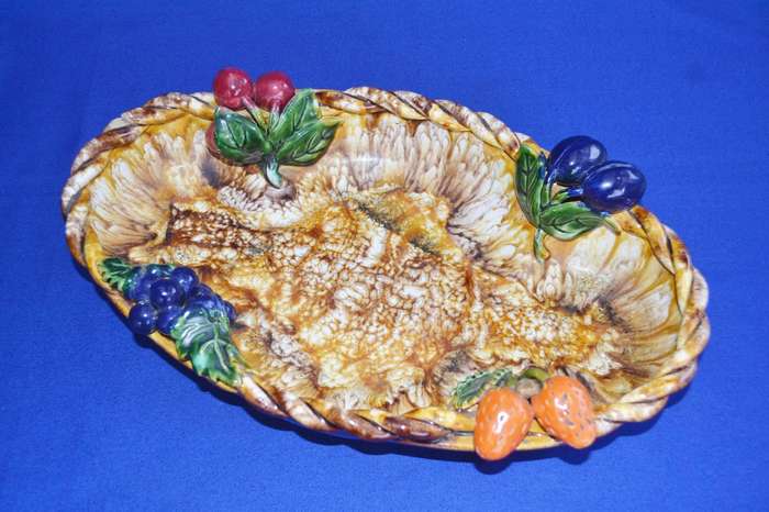St Peters Grax - Austria  Vintage Majolica Centre Piece / Fruit Bowl