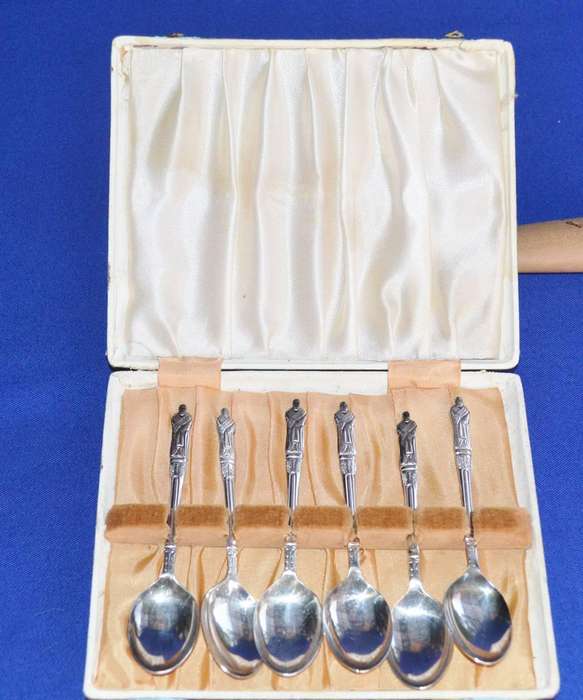 Vintage Silver Plate Apostle Spoons in Presentation Box