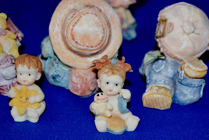 Assorted Small Resin Ornaments - 9 Pieces