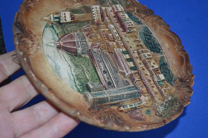 True Vintage Hand Painted  3D Relief Plate - Duomo Firenze Cathedral
