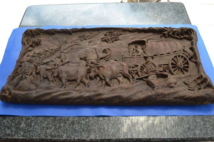 Vintage Syroco  Wood Plaque :Voortrekker Scene" By Victor Ivanhoff