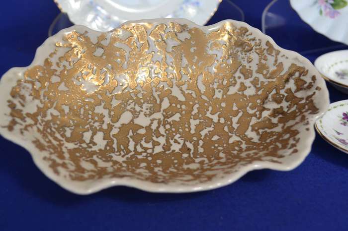 Royal Albert and Other Vintage English Porcelain Items - 5 Pieces