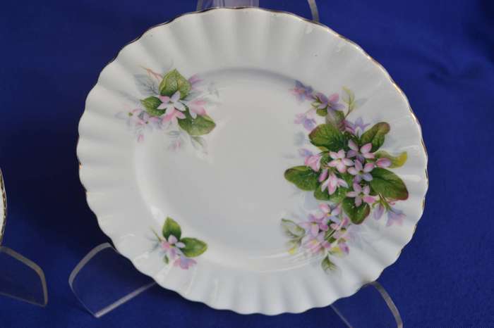 Royal Albert and Other Vintage English Porcelain Items - 5 Pieces