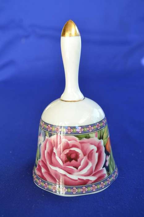 Selection of Assorted Collectable Items Including Royal Family Memorabilia