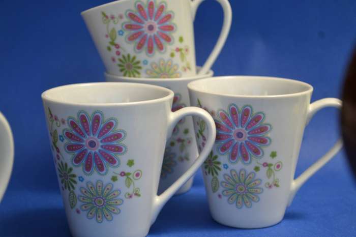 Floral Porcelain Tea Pot & Set of Four Coffee Mugs