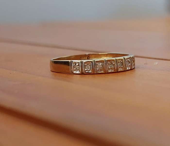 0.063ct Natural Diamond Band in 9ct Yellow Gold- Size 7